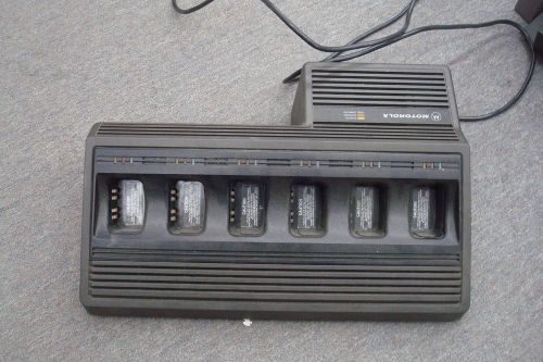 MOTOROLA  6 SLOT BATTERY CHARGER REF: NTN7621A