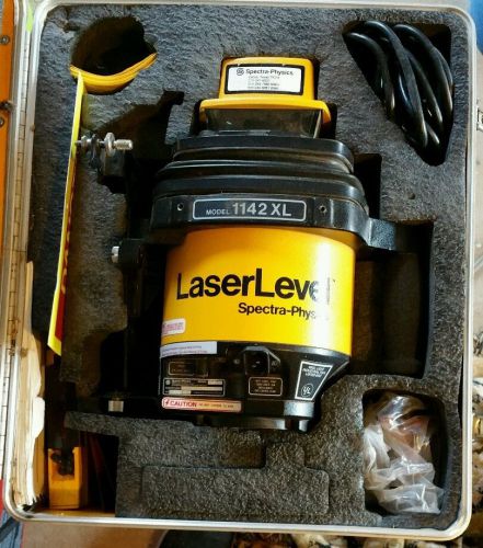 Spectra Physics Laser Level XL 1142XL Laser System In Hard Box