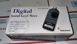 Radio Shack Digital Sound Level Meter Tester 33-2055 with Case &amp; Manual