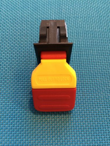 SAW &amp; POWER TOOL LOCK OUT SAFETY SWITCH 110V 220V ROCKWELL DELTA     ( CANADA )