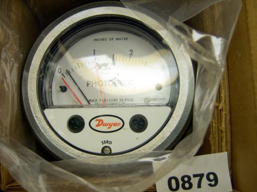 (0879) Dwyer 3003C Pressure Gauge NEW