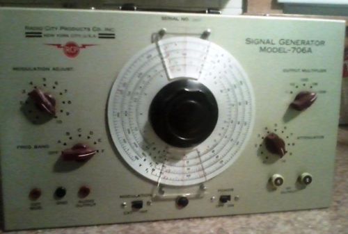 RCA signal generator model 706-A #2067 with manual, wires, original shipping box