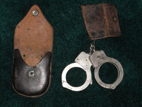 Peerless  Mfg. Co. Handcuffs With Pouch, Keys
