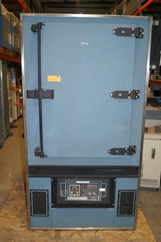 Blue m  model mp-336c oven max temp 343c / 650f 25&#034;w, 19&#034;d, 39&#034;h for sale