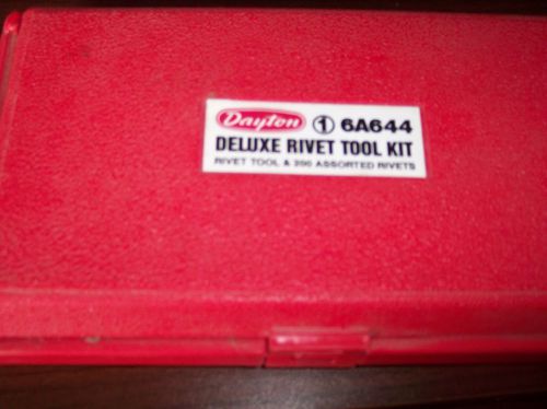 DAYTON DELUXE RIVET TOOL KIT WITH 200 RIVETS 6A644