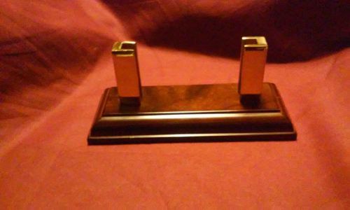 .95MAHOGANY WOOD AND GOLD TONE BUSINESS CARD HOLDER FOR DESK