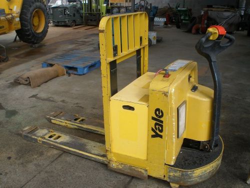 YALE ELECTRIC PALLET JACK 6000 LBS. ONLY927 HRS. NICE CONDITION
