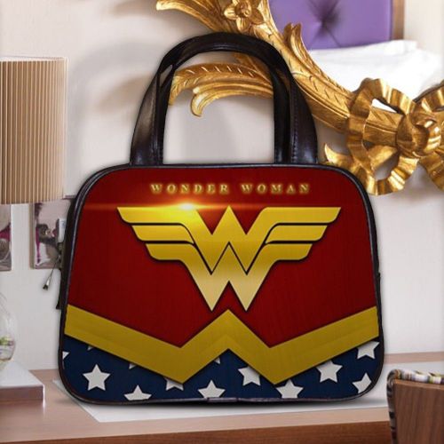 Wonder Woman Justice League Female Furies Women&#039;s Classic Handbag Purse