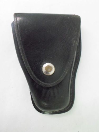 Don Hume C303 Black Leather Handcuff Pouch for Duty Belts 5.5&#034; x3 7/8&#034; fits 2.5&#034;