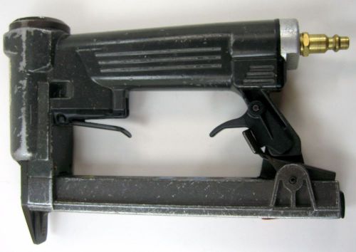 Rainco R1A 7C/16 Pneumatic Air Staple Gun Upholstery Stapler