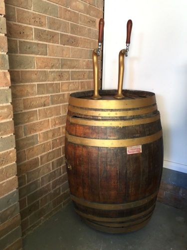 Wine barrel bar with hoshizaki lancer super chiller glycol beer system for sale