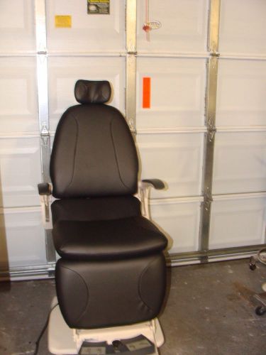RELIANCE fx 920L EXAM CHAIR. RECONDITIONED. EXCELLENT CONDITION.