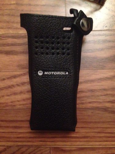 Motorola leather radio case swivel pmln5657 new for sale