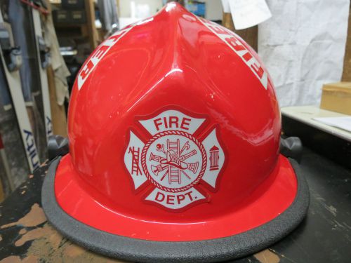 CHIEFTAIN FIREFIGHTING FIREMANS HELMET MODEL 911