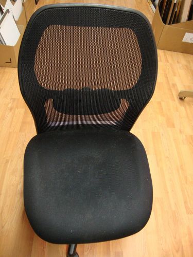 Ergonomic Meeting Room Office Chair with Lumbar Support Mesh Back (Black)