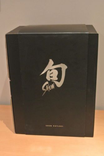 Shun Kaji 11-Piece Knife Block Set  Williams-Sonoma  Brand New In MGF Box