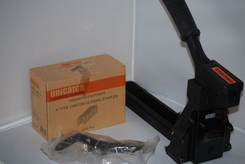 Unicatch a-5/8&#034;/a3/4&#034; manual carton closing box stapler w/1 box a-5/8&#034; staples for sale