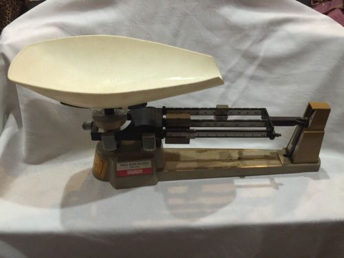 OHAUS Triple Beam Balance Precision Gram Scale Weight 2610g With Scoop J2