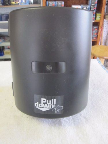 CENTER PULL PAPER TOWEL DISPENSER-NEW- MANUAL AND KEY INCLUDED