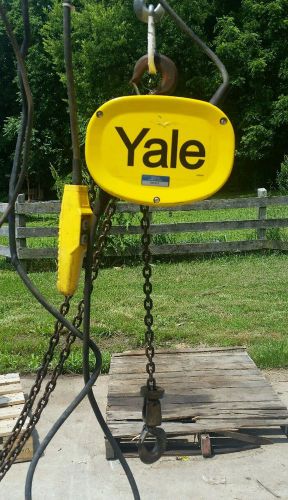 Yale 1/4 ton electric chain hoist for sale