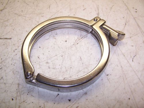 NEW TRI CLOVER SANITARY CLAMP 4 IN. STAINLESS STEEL TRI CLOVER SANITARY CLAMP 4&#034;