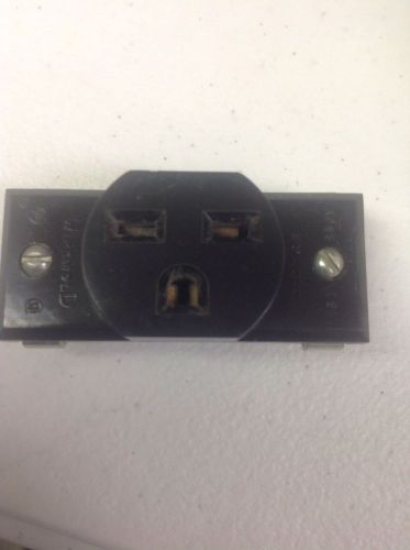 NEW WIREMOLD WIRE MOLD 2127GB GROUNDING RECEPTACLE 3 WIRE 15A AMP 250V VOLT