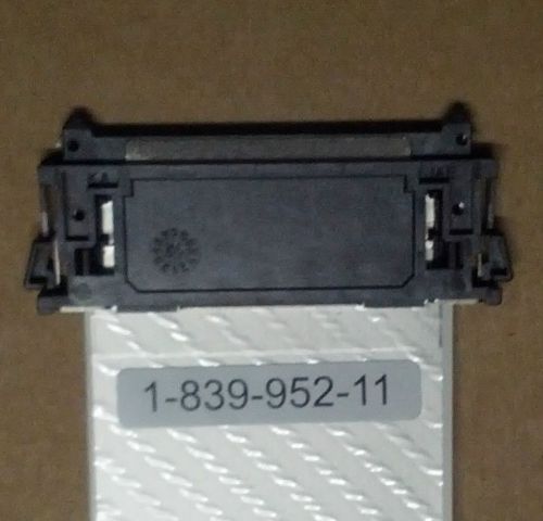 LCD FLEX CABLE 1-839-952-11