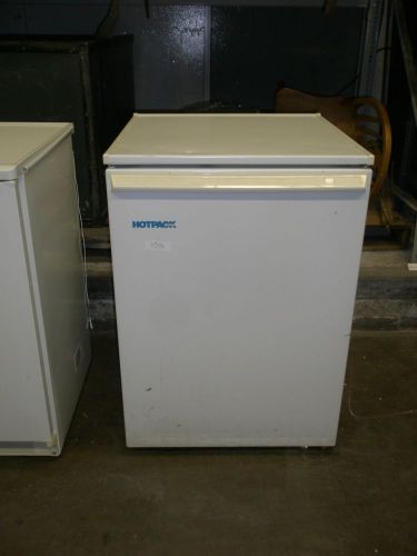 HOTPACK UNDERCOUNTER LAB REFRIGERATOR 385141 - TESTED 22F TOP 27F BOTTOM