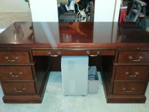 Paoli Inc. Mahogany Desk with Glass Top and Credenza