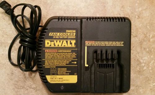 De Walt DW0246 24V Battery Charger and DW0242 24V battery. Dewalt battery set.