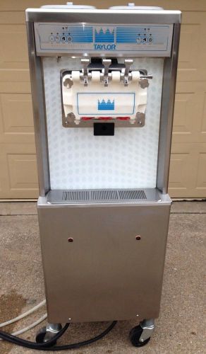 Taylor Ice Cream Yogurt Machine 794-33 water cooled three Phase 2010