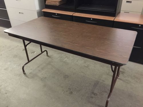 5FT LONG FOLDING TABLE in WALNUT COLOR