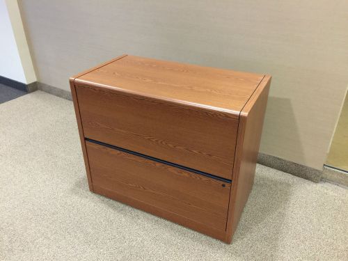 2 DRAWER LATERAL SIZE FILE CABINET by HON OFFICE FURNIT in MED OAK COLOR LAMIN