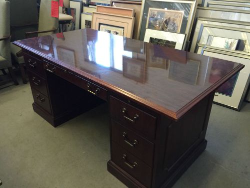 Traditional style desk by miller office furn in mahogany color laminate for sale