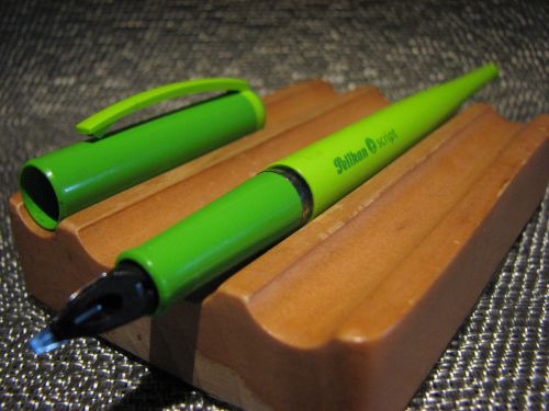 Green Pelikan Script - Calligraphy Fountain Pen 1.5
