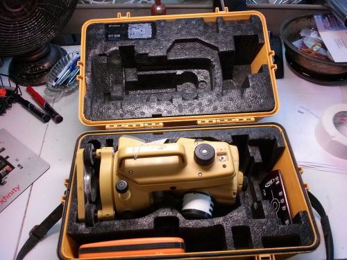 TOPCON RT-10S ROTATING LASER THEODOLITE WITH CASE