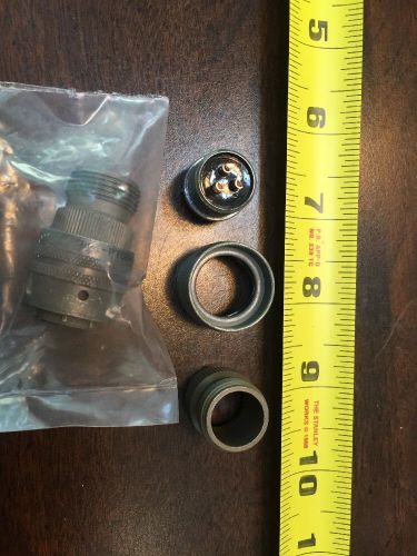 NEW AMPHENOL PT06A12-3S CONNECTOR ASSEMBLY D507018