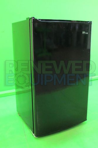 Danby Diplomat DCR40BLWE Undercounter Refrigerator Freezer 4.0 Cu Ft
