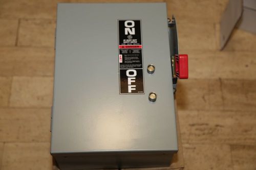 GE THN3361J Heavy Duty Safety Switch  Non-Fusible NEW Older Stock 30 Amp 3 Pole