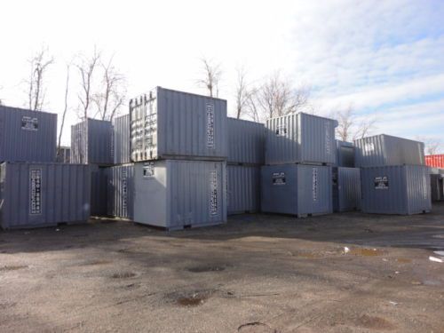 8&#039; X 10&#039; Storage container with roll-up door