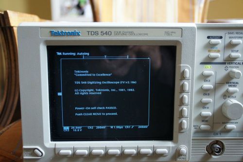 Tektronix TDS-540 (500Mhz/ 1GS) Digitizing Oscilloscpes.