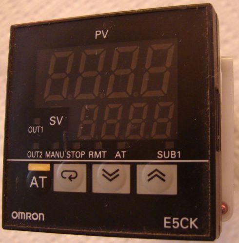 Omron E5CK-AA1-500 Digital Controller