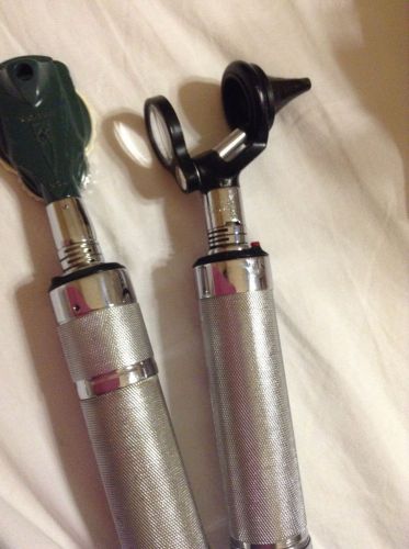 Otoscope and ophthalmoscope set