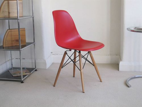 BID FOR - Repro of Charles Eames DSW chair in Matt Red ABS plastic Maple Legs