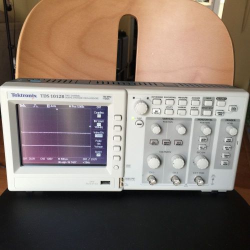 Tektronix TDS1012B Oscilloscope Digital Storage 100 MHz 2 Channel