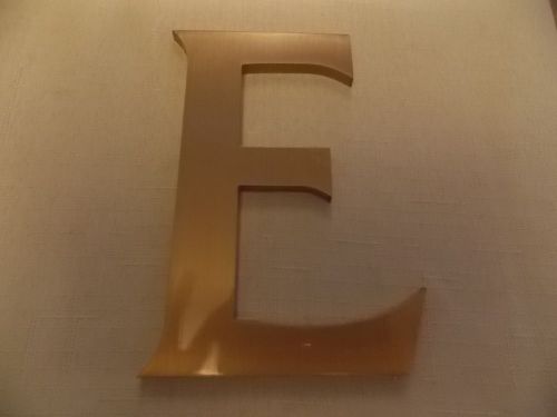 Brass letter &#034;E with brushed gloss finish