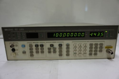 Agilent HP 8657B .1-2060MHz Signal Generator S/N 3315U04266