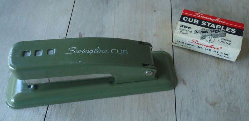 SWINGLINE Olive Green CUB STAPLER and STAPLES MID CENTURY MODERN VINTAGE 1950s