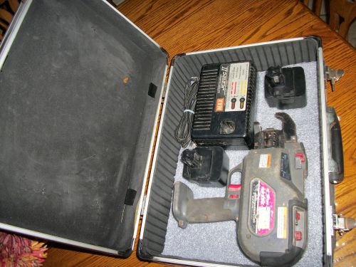 MAX RB395 REBAR TYING TOOL KIT WITH 2 BATTERIES AND CHARGER