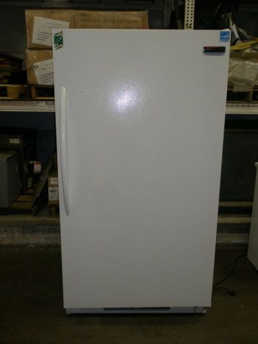 UPRIGHT REFRIGERATOR - TESTED AT 43F